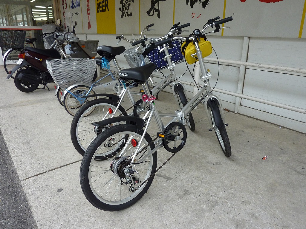 スーパーに停めた自転車