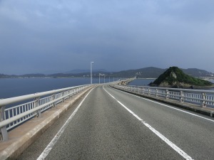 角島大橋を渡る_20130914