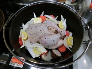 ダッチオーブンに丸鶏を仕込む_20141223