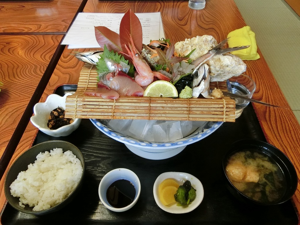 お造り三種盛り定食（830円）_20170520