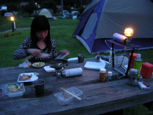 去年の田万川キャンプ場での夕食